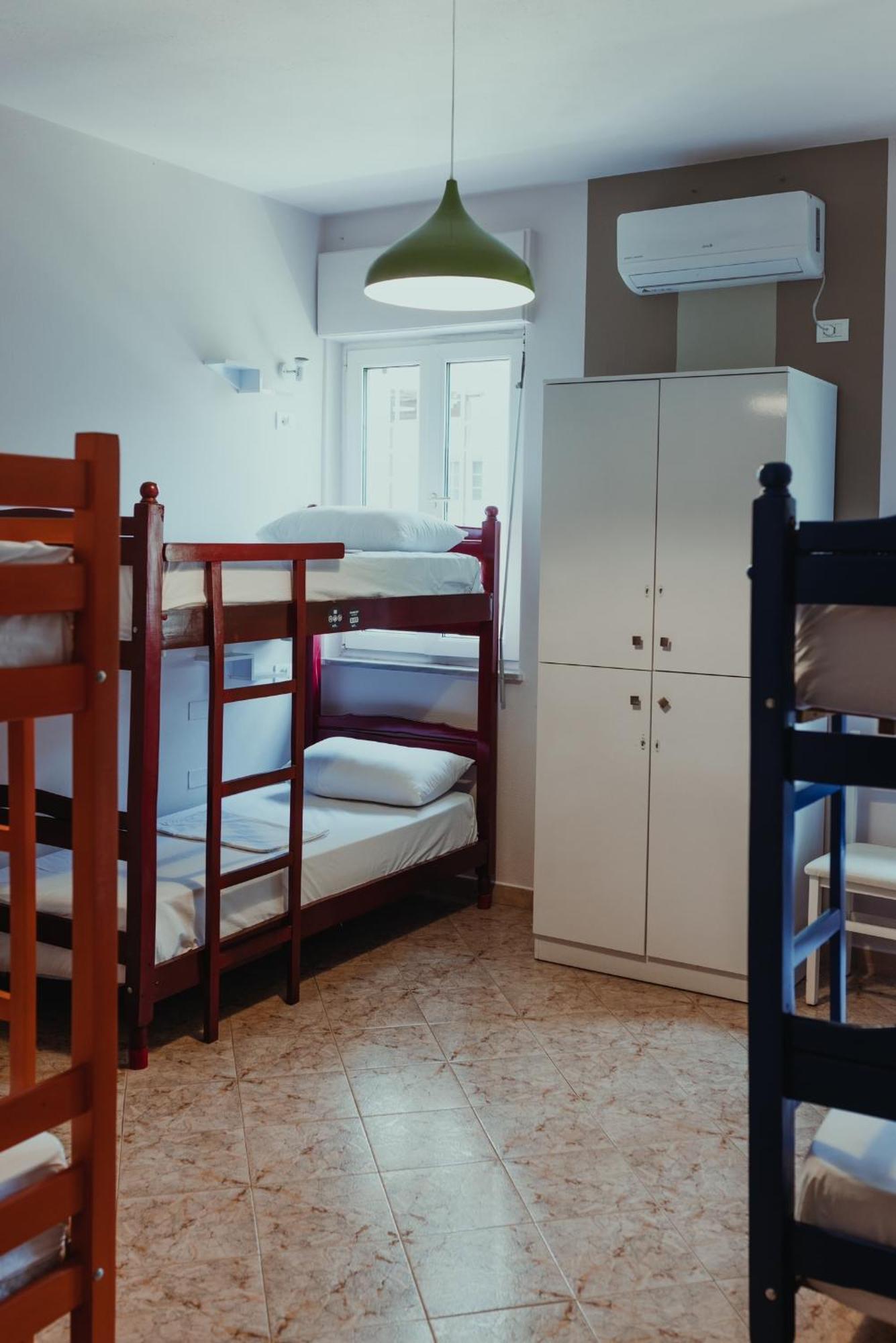 Bed Station Hostel & Bar Shkoder Exterior photo