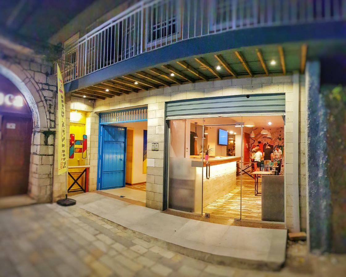 Bed Station Hostel & Bar Shkoder Exterior photo